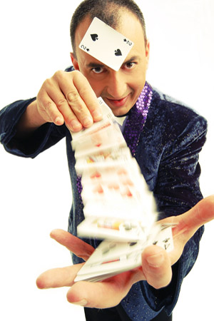 https://www.casadelcirco.com/eccentrika/foto/Magika_18_febbraio_Marco_Aimone_m.jpg